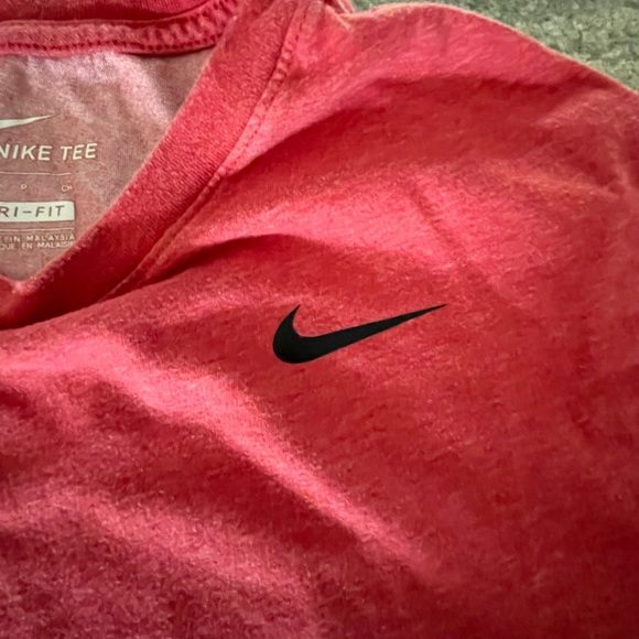 Men’s Small Nike Men’s Dri-FIT Shirt - Picture 3 of 5